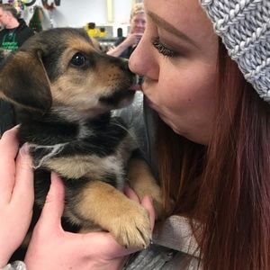 Meet your Posher, Leanne